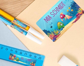 Personalisierte Schuletiketten - Unterwasser - 100 Namensaufkleber mit Namen - Aufkleber Einschulung - Geschenk zum Schulanfang für Kinder