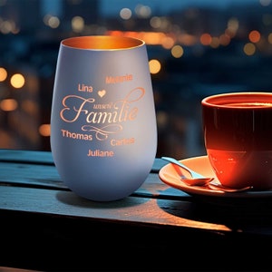 Personalisiertes Windlicht aus Glas mit Gravur - Unsere Familie - mit Name und Datum - Geschenk für Sie & Ihn - Geburtstagsgeschenk