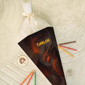 Cône scolaire imprimé - Dragon de Feu - Personnalisé avec nom - Cadeau pour la scolarisation - Cône de bonbons hexagonal pour garçons et filles