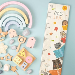 Groeimeter voor kinderen - dieren lezen - gepersonaliseerd met naam en datum - van hout - cadeau voor de geboorte - voor meisjes en jongens - kinderkamer