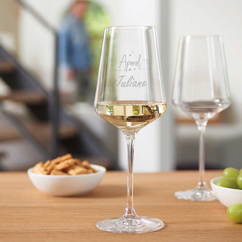 Personalisiertes Weinglas mit Gravur It's Aperol Time Personalisiert mit Namen Geschenk für Frauen & Männer Geschenkidee Geburtstag Bild 8