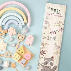 Messlatte für Kinder - Waschbär - personalisiert mit Namen & Datum - aus Holz - Geschenk zur Geburt - für Mädchen und Jungen - Kinderzimmer