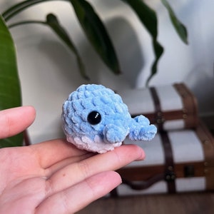 Mini Whale Keychain crochet Plushie stuffed animal zdjęcie 2