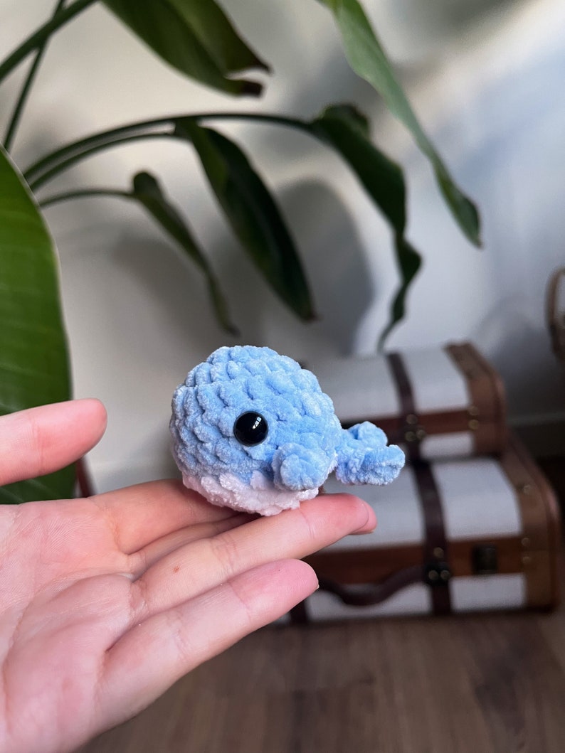 Mini Whale Keychain crochet Plushie stuffed animal zdjęcie 2