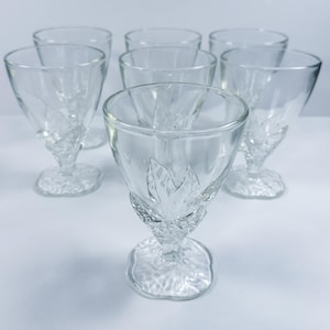 La Rochere France LRH7 Footed Water Goblets Leaf Square Base Glasses Set of 6 Pressed Glass Embossed Pattern Vintage French Stemware