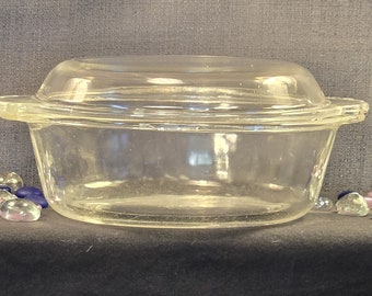 SWEET & Vintage - Anchor Hocking, 1 1/2 Qt Clear Oval Baking Dish #467 - WITH Lid