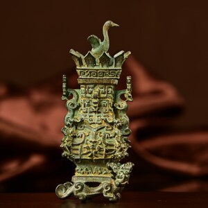 Antique Spring and Autumn Period Bronze Vessel - Rare and Precious Chinese Antiquity, Collectible and Gift-Worthy, X1040