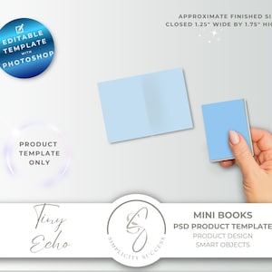 Puede incluir: Una plantilla de minilibro azul claro, abierta y cerrada, con el texto "APPROXIMATE FINISHED SIZE CLOSED 3,18 cm DE ANCHO POR 4,45 cm DE ALTO". La imagen también incluye el texto "EDITABLE TEMPLATE WITH PHOTOSHOP" y "PRODUCT TEMPLATE ONLY".