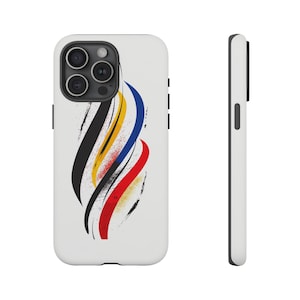 Puede incluir: Funda blanca para iPhone con un diseño abstracto colorido. El diseño presenta líneas curvas en negro, amarillo, azul y rojo, con detalles de pinceladas negras. La funda se muestra de frente y de lado.