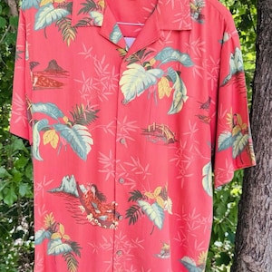 Camisa hawaiana Tommy Bahama talla M, de seda, con estampado de hojas tropicales, color naranja Aloha, excelente estado. imagen 1