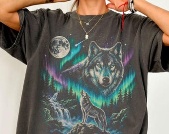 Wolf Vintage 90s Graphic Comfort Colors® Shirt, Retro Forest Moon Nature Lover Northern Lights Tee