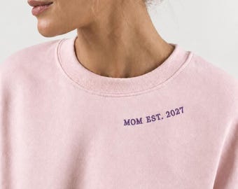 Custom Embroidered Neckline Sweatshirt, Personalized Neckline Embroidery, Embroidered Sweatshirt Gift, Custom Embroidery, Custom Mom Gift