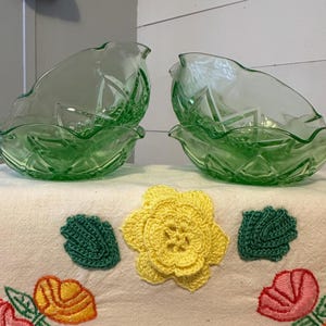 Vintage Hazel Atlas green uranium bowls. Set of 4.