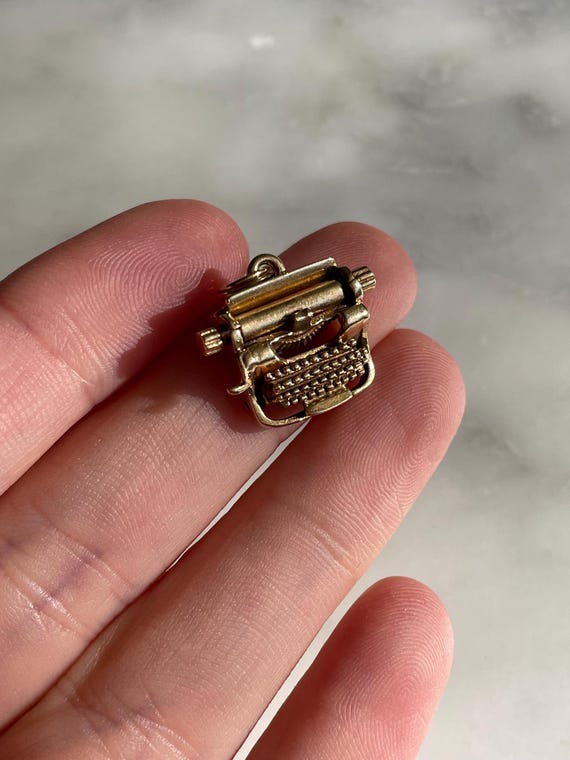 Solid Gold Vintage Charms - image 19