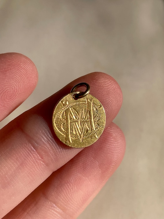 Solid Gold Vintage Charms - image 16