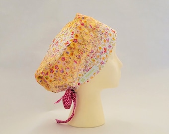 BrightCaps Surgical cap whimsical floral print with contrasting ties
