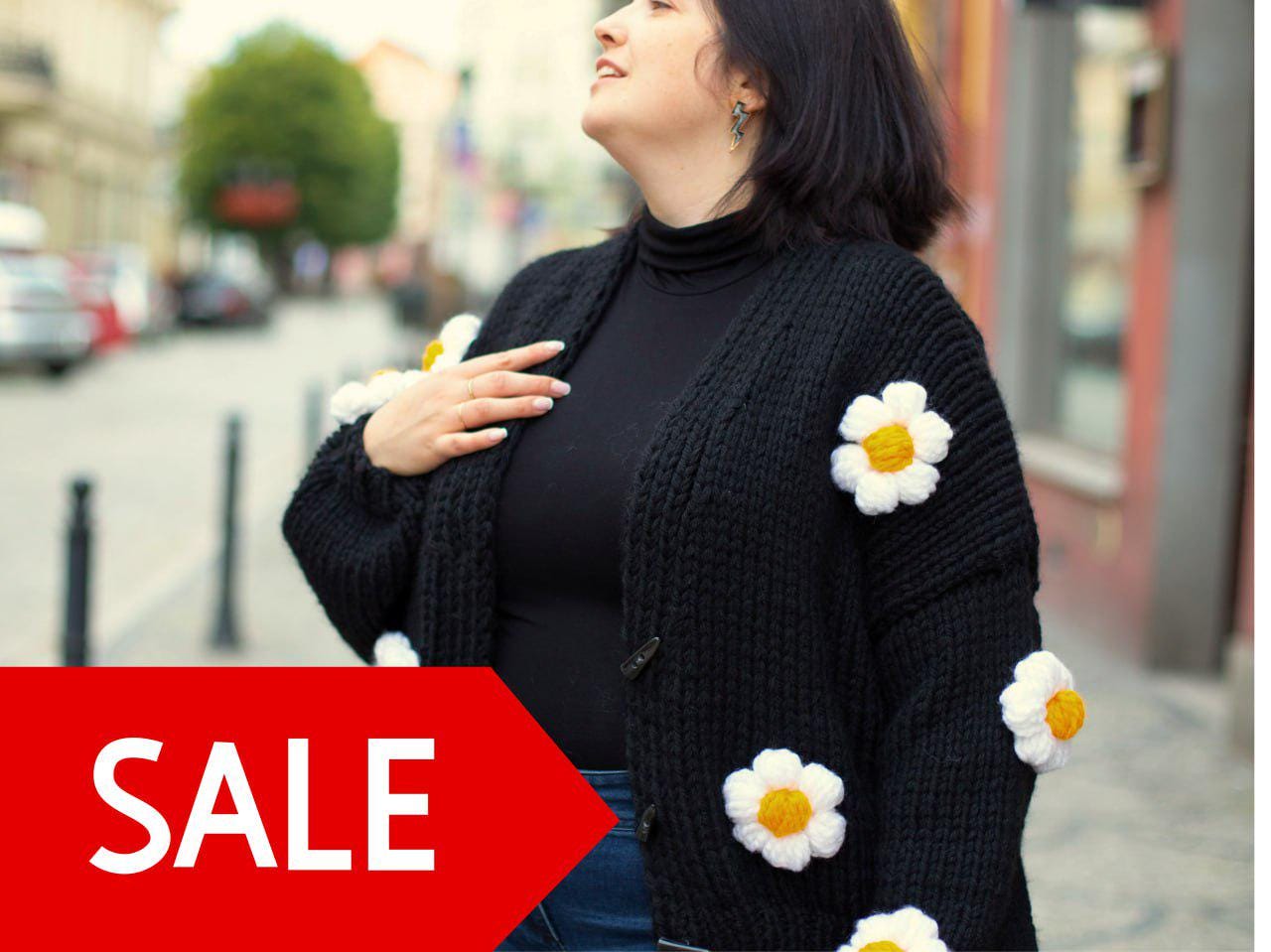 大人気新品をすべて Floral Summer Cardigan With 3D Flowers, Daisy Chunky Black トップス