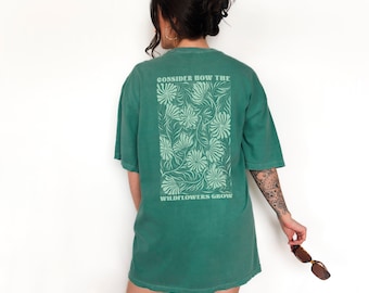 Wildflowers Quote Monochromatic Boho Aesthetic Design Retro Comfort Colors T-Shirt