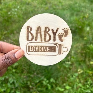 Carte d'annonce de grossesse de bébé, carte en bois bébé surprise, date d'accouchement, à venir, annonce de grossesse.