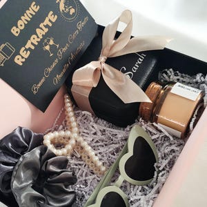 Coffret Cadeau Personnalisé pour Anniversaire, Mariage, Retraite et Fête avec Bijoux, Bougie et Carte"