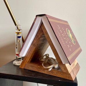 Book Stand image 2