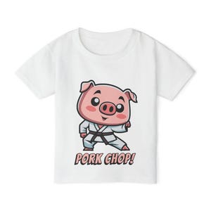 Linda camiseta para niño pequeño: cerdo de dibujos animados, perfecta para niños, regalo de cumpleaños, tiempo de juego, amante de los animales, atuendo divertido, ¡chuleta de cerdo!