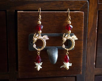 Pendientes de hueso de dragón rubí