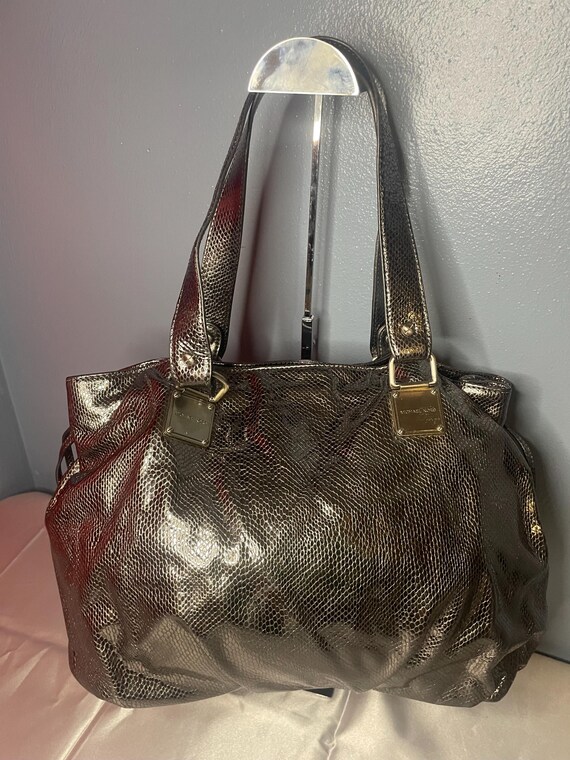 Authentic Michael Kors Purse!!! #055 Silver Not G… - image 2