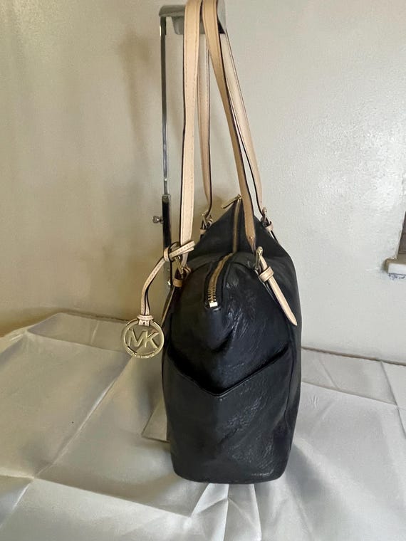 Authentic Michael Kors Purse!!! #0080 - image 5