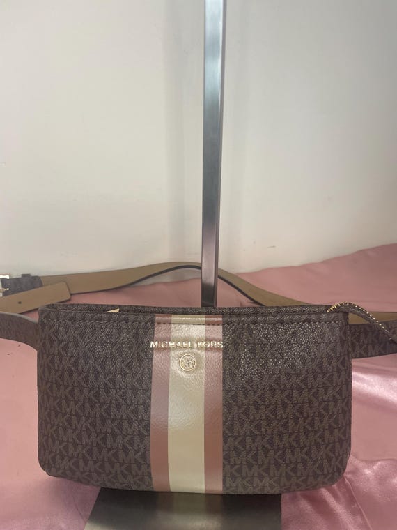 Authentic Michael Kors Fannypack!!! #043NC Logo Belt Bag - Etsy display picture 2