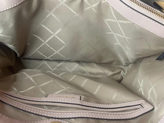 Authentic Michael Kors Purse!!! #058 - image 5