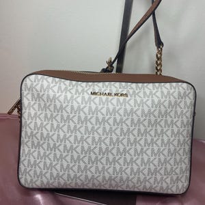 Michael Kors Handbag Used - Etsy display picture 1