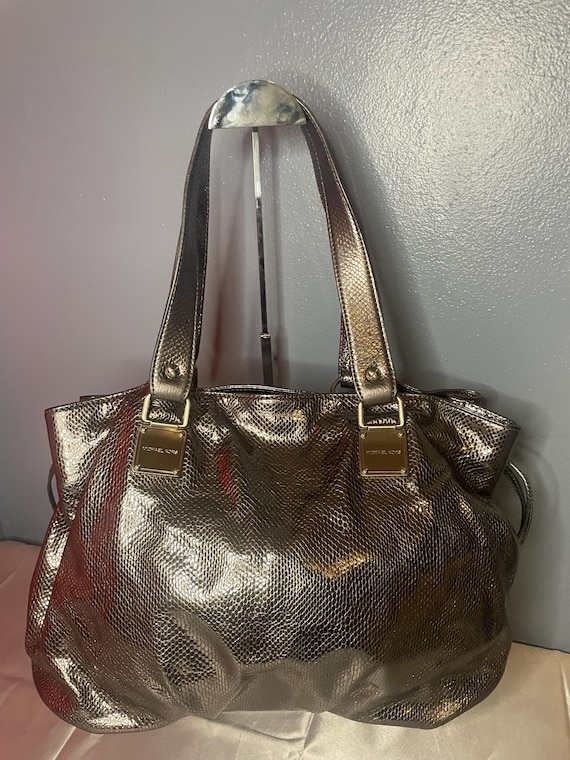 Authentic Michael Kors Purse!!! #055 Silver Not G… - image 1
