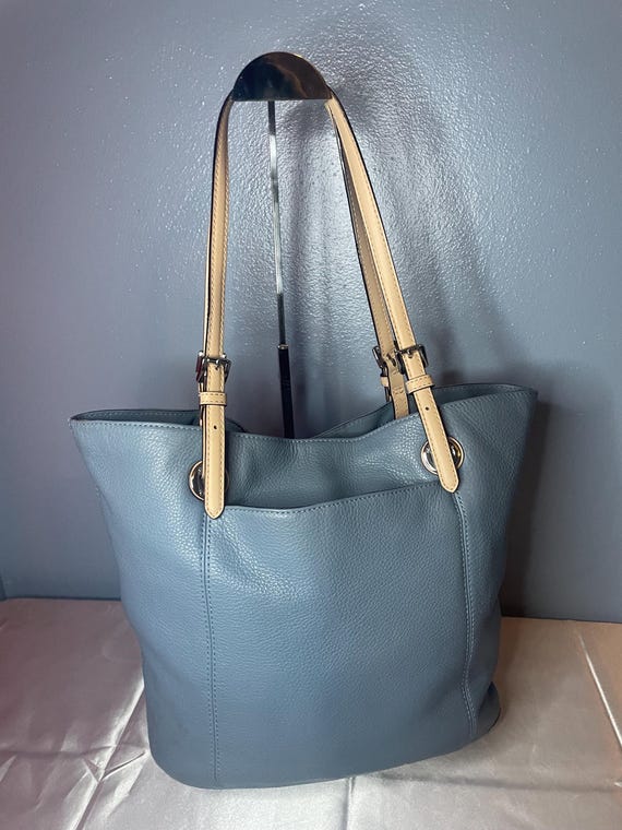 Authentic Michael Kors Purse!!! #053 - image 1