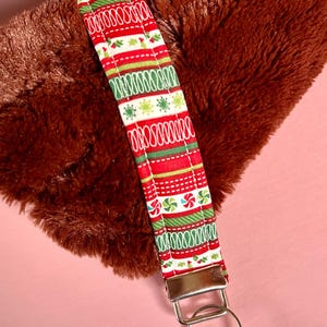 Holiday keychain wrist lanyard