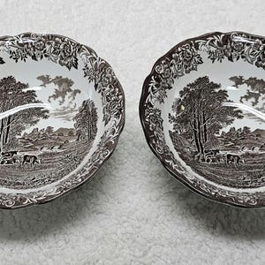 Romantic England Royal Staffordshire ironstone Vegetable Bowl J & G Meakin Vintage