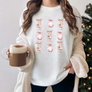 Kerst png Roze kerst png Kerstrendier Roze kerstbollen Roze kerstrendier png Kersttijd Vakantie Cheer Winter