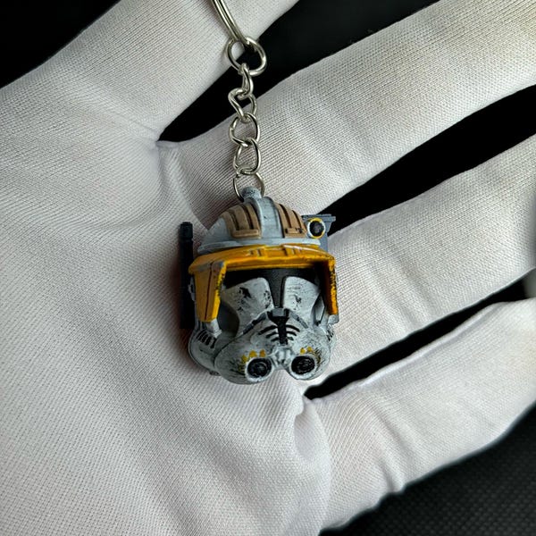 Commander Cody Helmet Keychain, Clone Wars keychain, Star Wars inspired Keychain,Star Wars helmet handmade keychain, keychains for gift