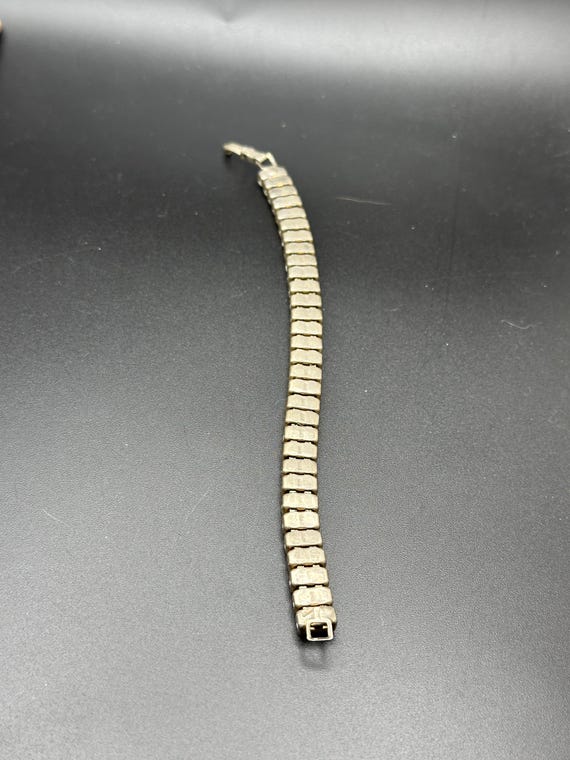 White milk glass rectangular beaded bracelet - image 9