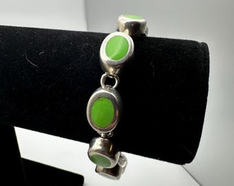 So Gorgeous Native American Navajo Gaspeite Stone Sterling Silver Cluster Bracelet So Gorgeous Native American Navajo Gaspeite Stone Sterling Silver Cluster Bracelet