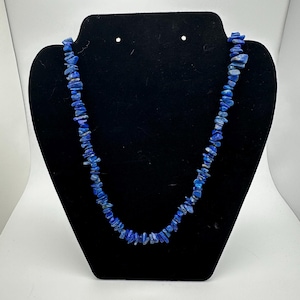 Lapis lazuli chip necklace with goldtone clasp