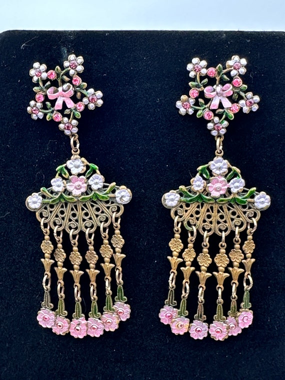 Vintage metal and enamel flower earrings
