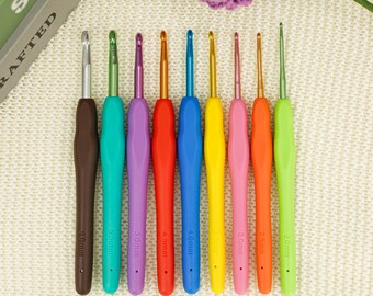 Ergonomische regenbooghaaknaaldenset 9 maten (2 mm tot 6 mm) voor knutselen en amigurumi | Haken | Handgemaakte gereedschappen