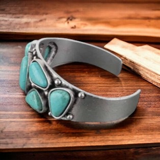 天然ターコイズの「C」カフブレスレット - Etsy 日本