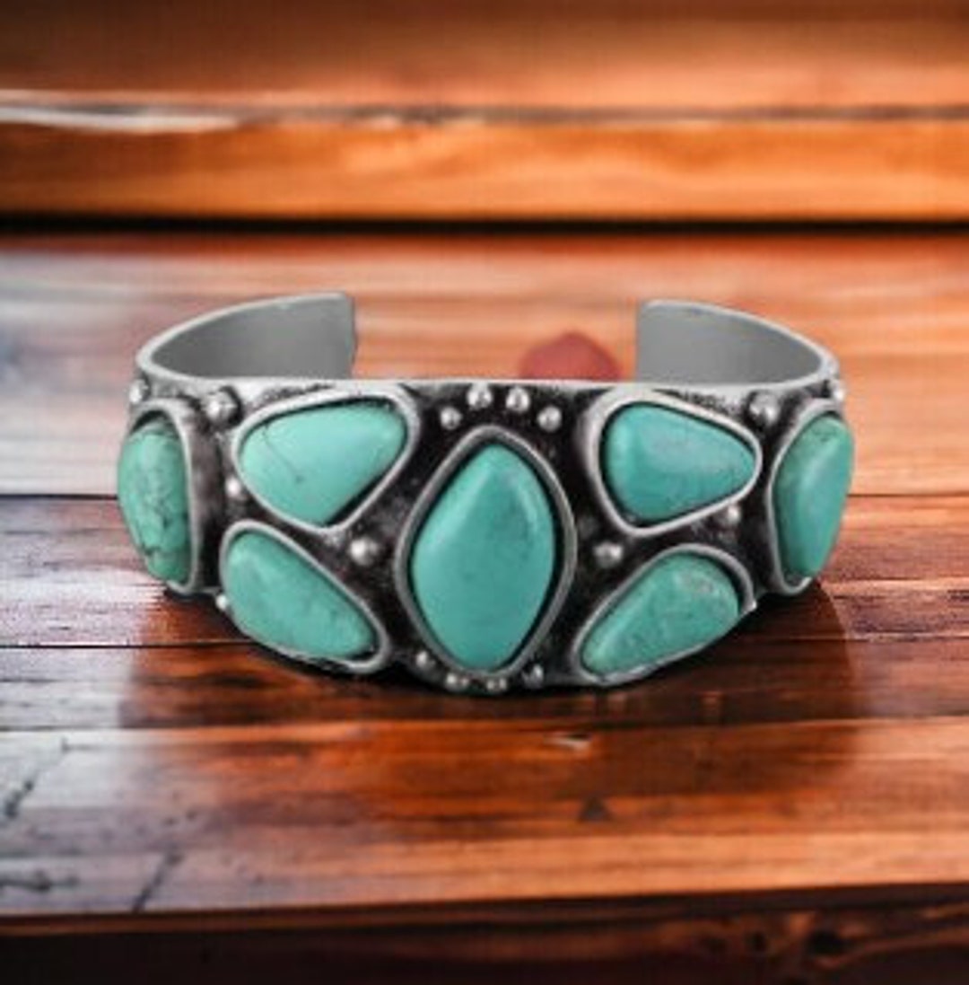 天然ターコイズの「C」カフブレスレット - Etsy 日本