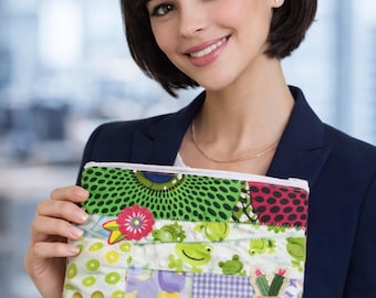 Patchwork pouch, colorful frog-patterned wax fabric pouch, handmade pouch, unique accessory, original pouch