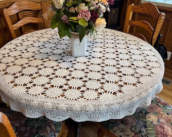 Vintage hand crochet heirloom round tablecloth. 50x50