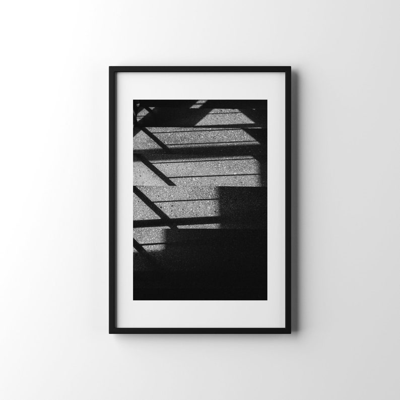 Treppe 002 / Schwarz-Weiß / Fine Art Print / Wanddekoration / Fotografie / Poster Bild 1