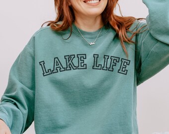 Idée cadeau de week-end de vacances au lac pour les amoureux du lac Idée cadeau pour la vie au bord du lac Vêtements oversize à col rond pour les vacances d'été
