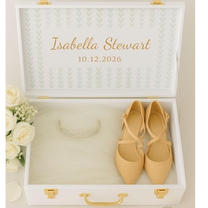 Personalized Wedding Keepsake Box with Name & Date - Custom Bridal Memory Chest - Engagement Gift for Bride - Elegant Wedding Storage Trunk
